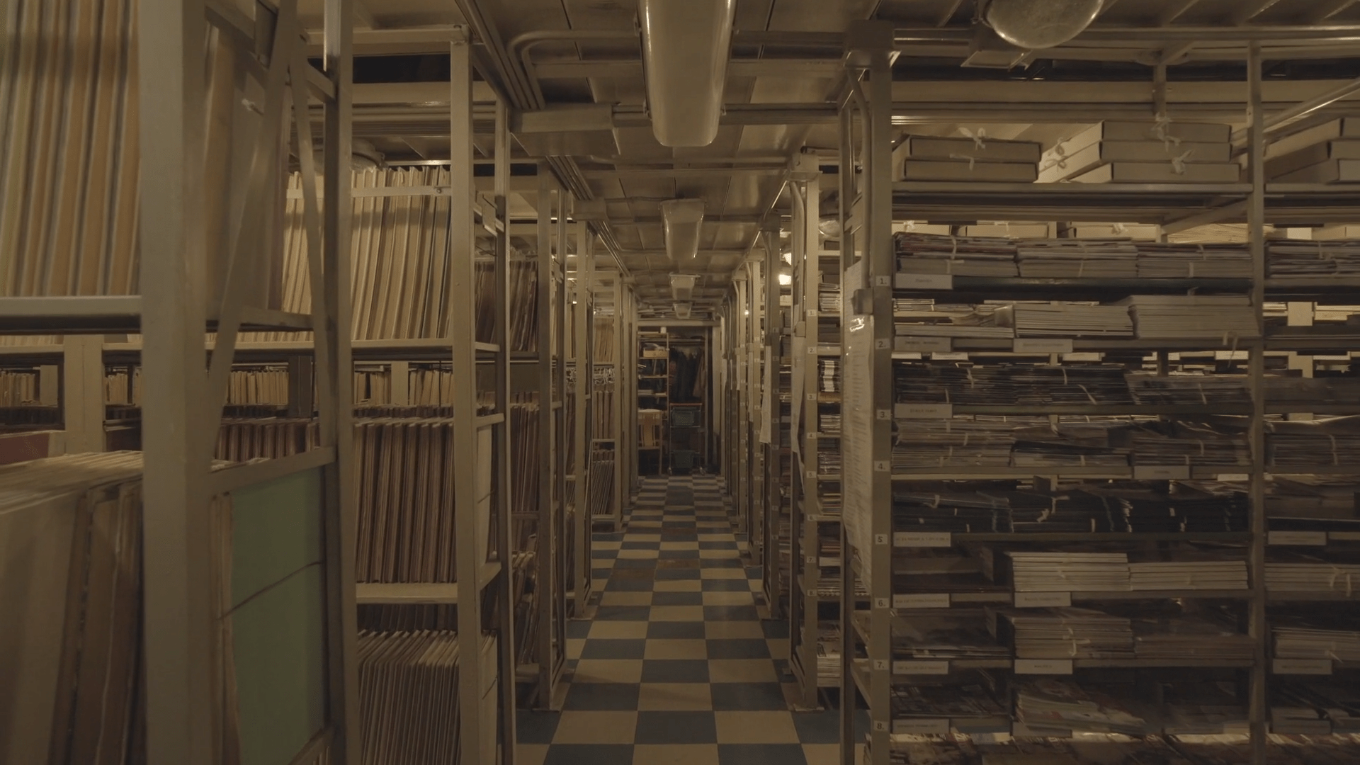 Discussion: “(Non)secret archives”